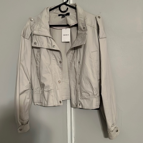 Forever 21 Jackets & Blazers - NWT Bomber jacket